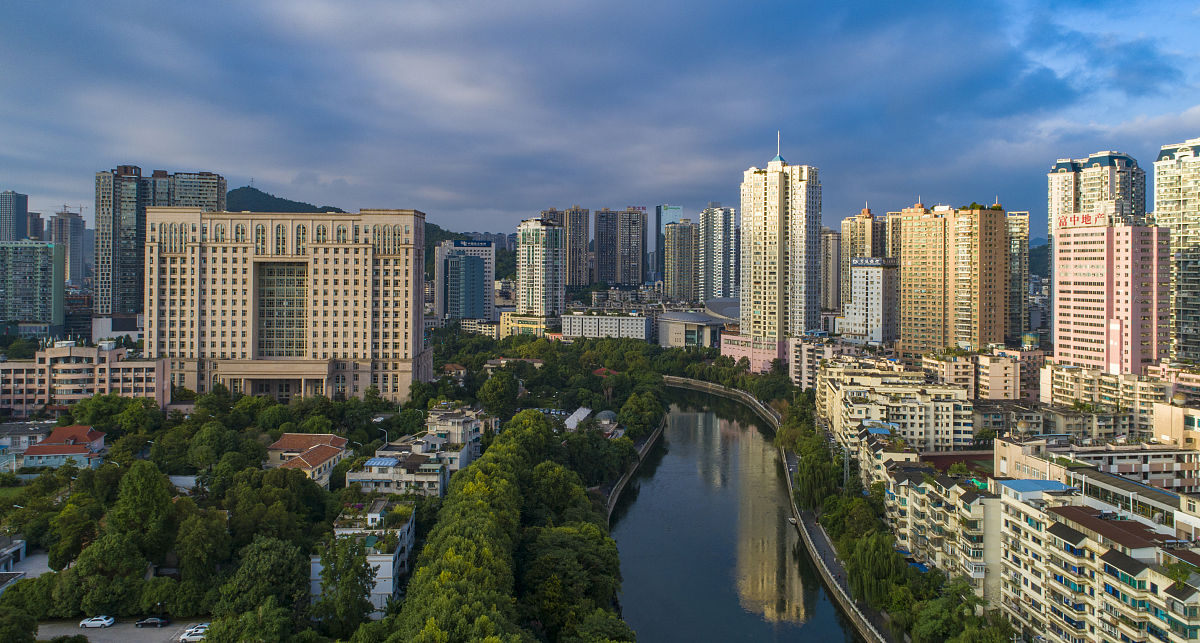 贵阳城市技术职业学院是大专吗？是全日制吗？