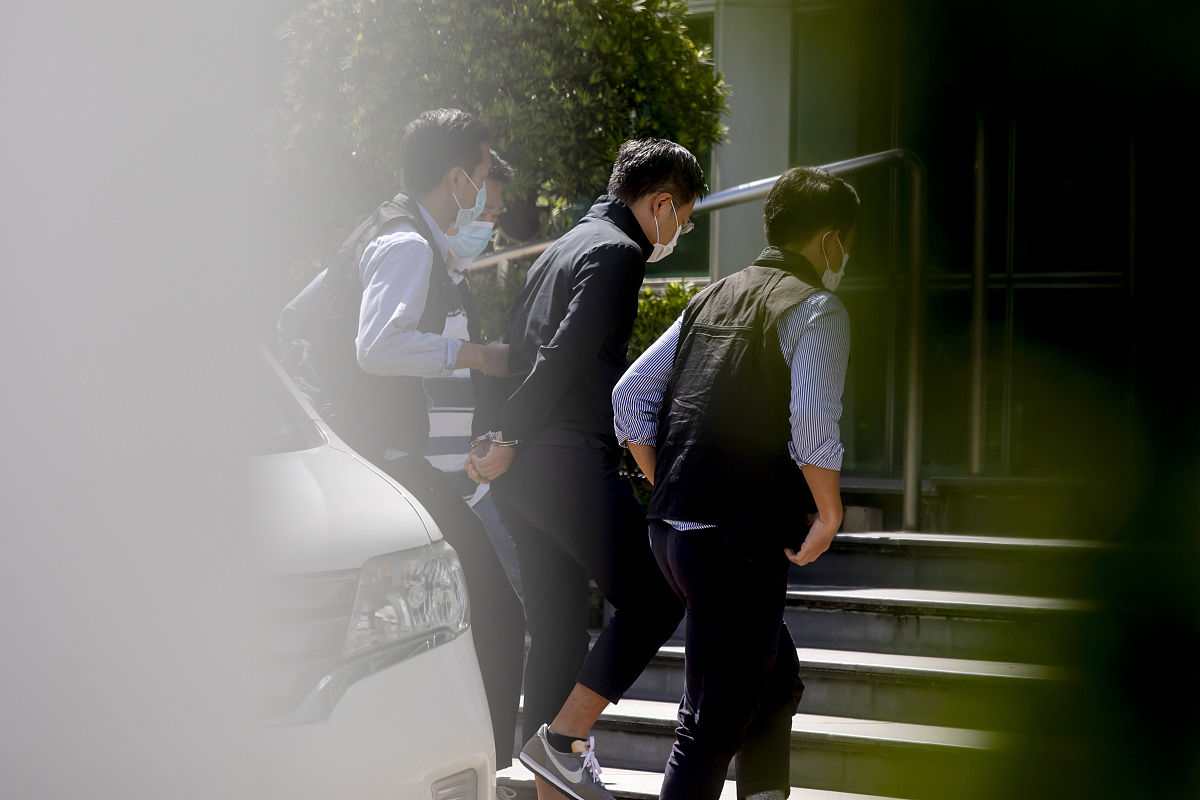 在辩论场上论证问卷调查法比访谈调查法好的小结