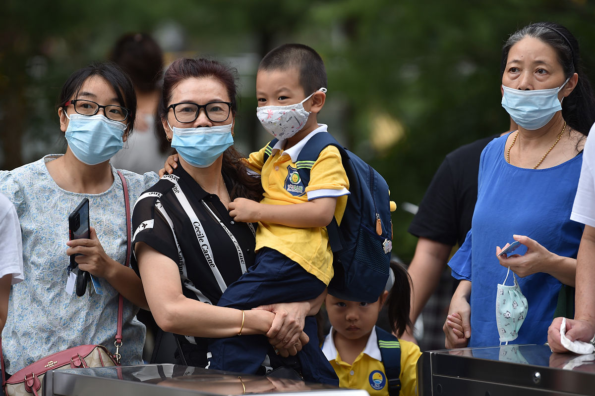 幼儿园戴口罩上学：现实的选择与有效防护