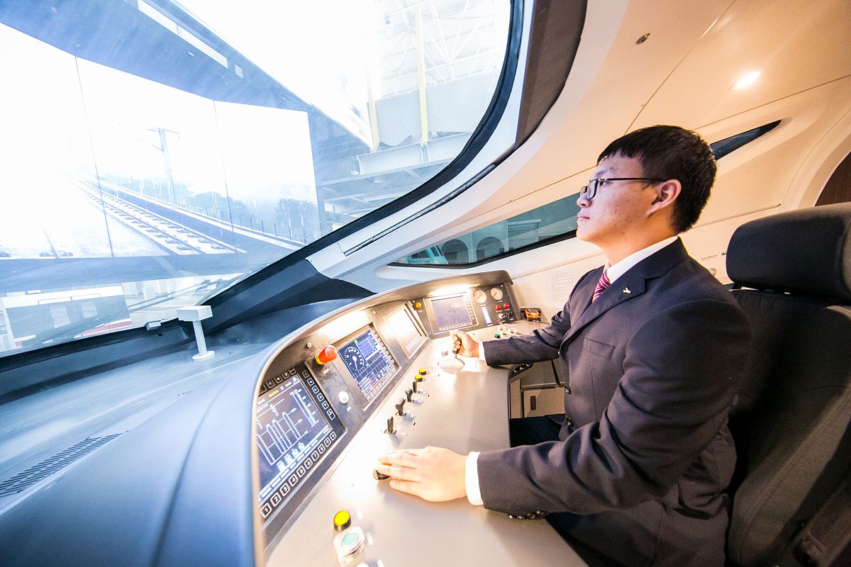 江苏2022年初中生可以考什么铁路学校-怎么样