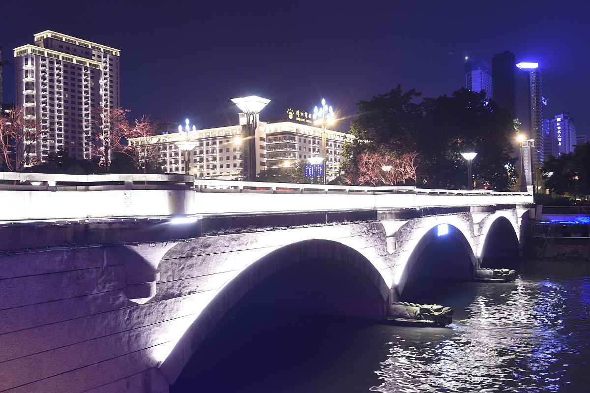 2019年9月18日,成都,滨江路-锦江宾馆.(如需下载使用,请务必署名:红星