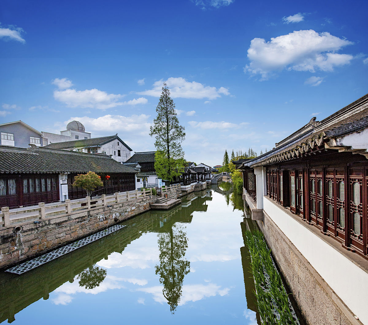 2021年4月5日,江苏省苏州市太仓市沙溪古镇水乡.