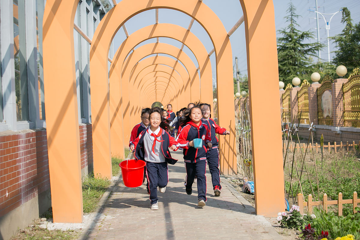 初中生打扫教室劳动实践报告1000字：深刻体会劳动意义