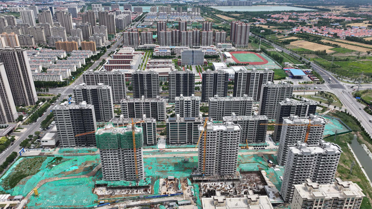 北辰欢颜东里13栋楼分期建设吗？
