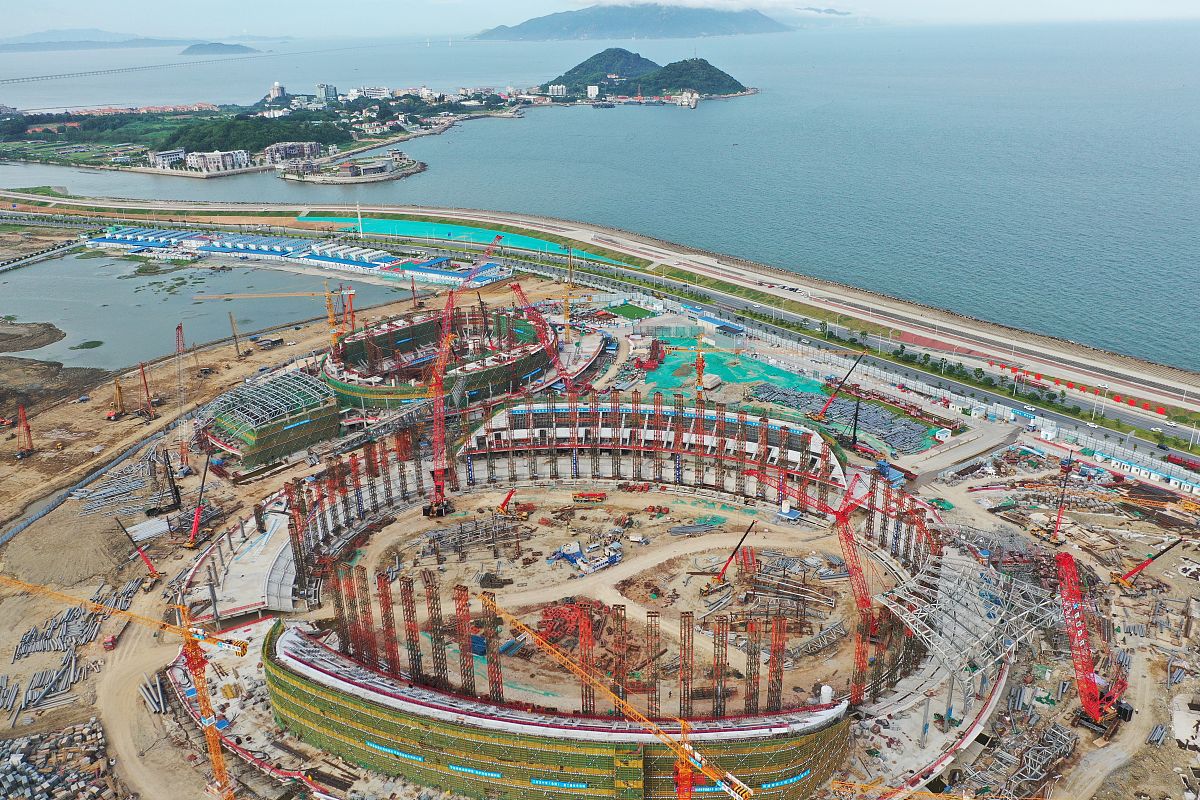 2020年6月26 汕头亚青会东海岸新区主场馆建设高清航拍图