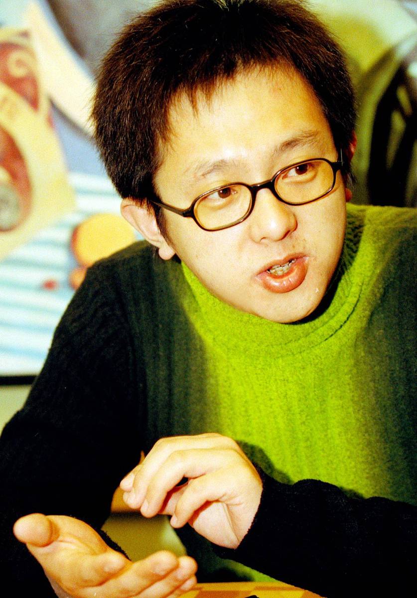 探秘闹鬼农舍：大学生艾米丽的灵异遭遇