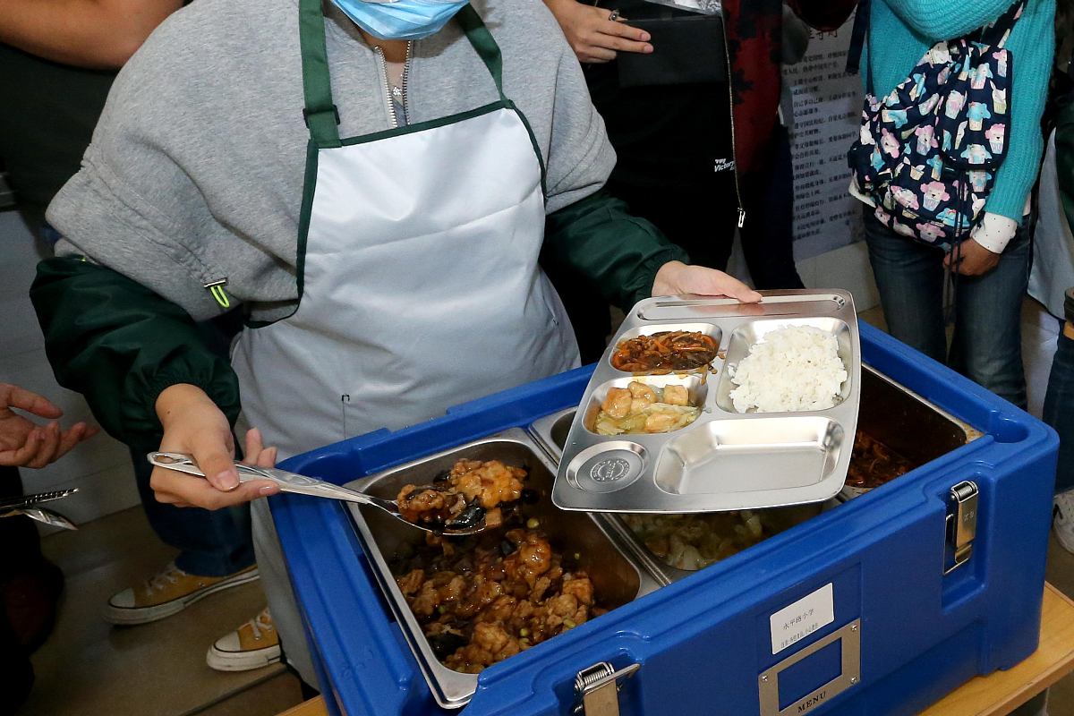 学生选择外卖胜过食堂的5大原因：价格、优惠、选择丰富！