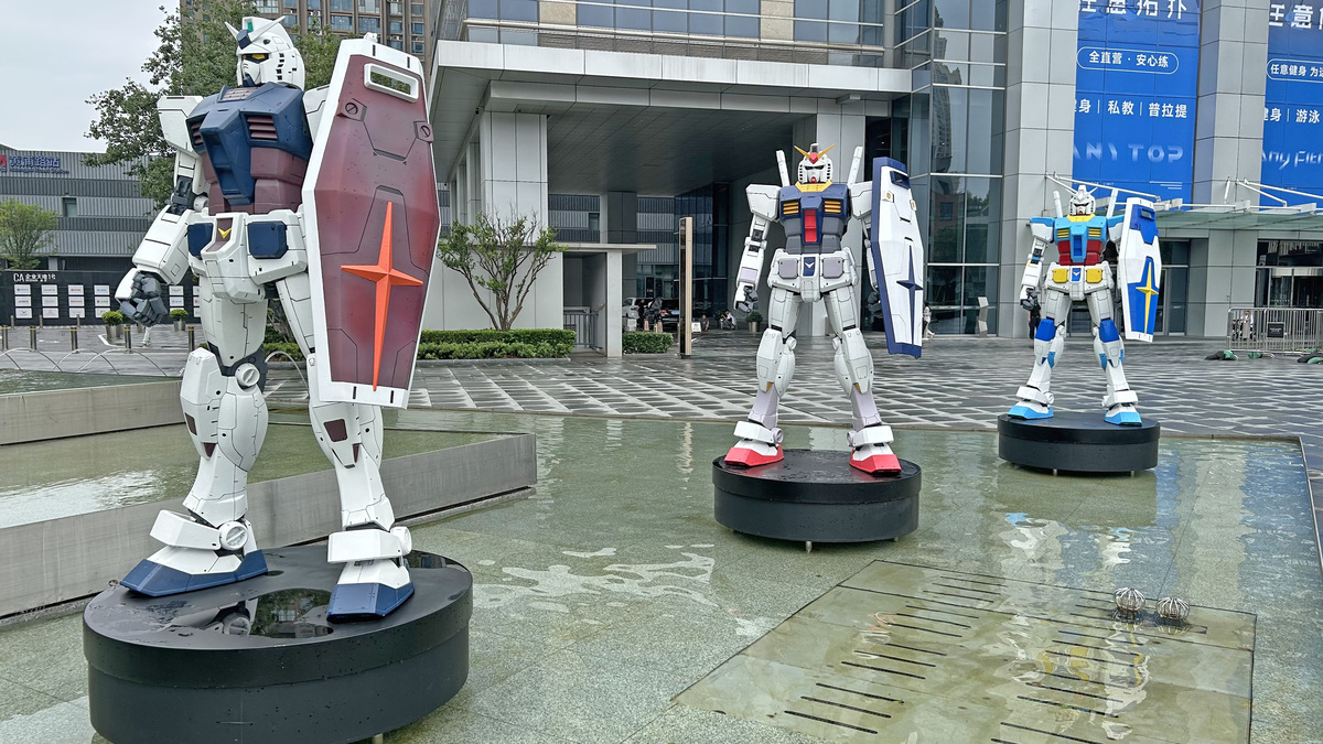 Robot Paling Canggih di Dunia: Atlas, Spot, Sophia, RoboBee, dan Curiosity Rover