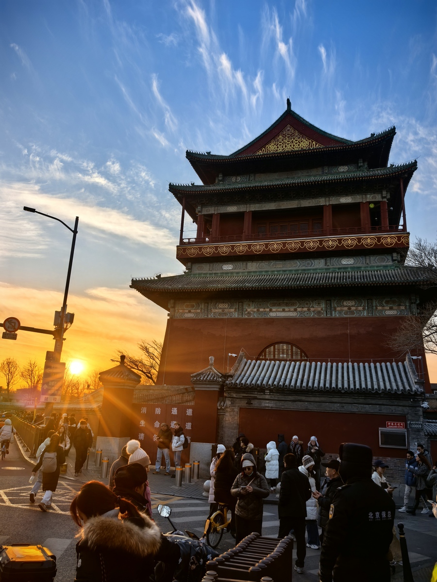 2026年1月3日,北京,寒冬时节,北京中轴线北端的钟鼓楼