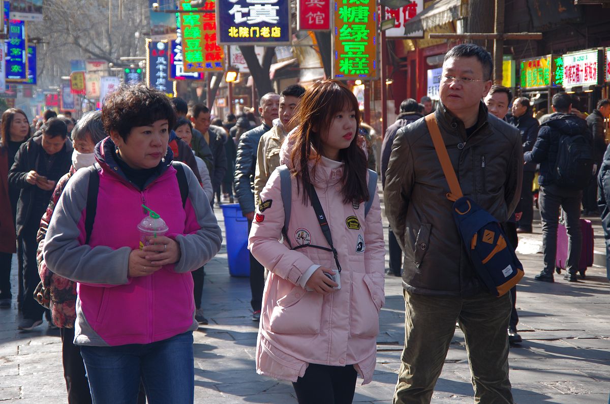 人间烟火气，最抚凡人心：有家回、有人等、有饭吃，足矣！