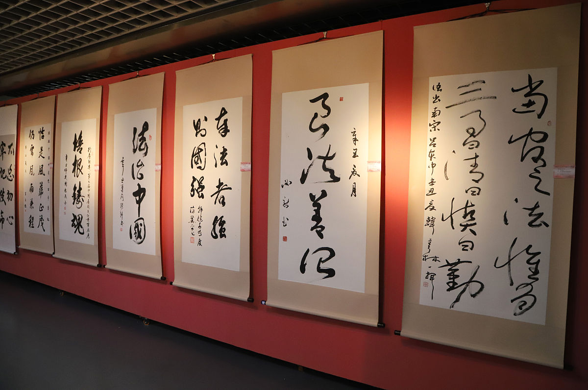 2021年6月25日,北京,中纪委驻司法部纪检组原组长韩亨林的书法作品亮