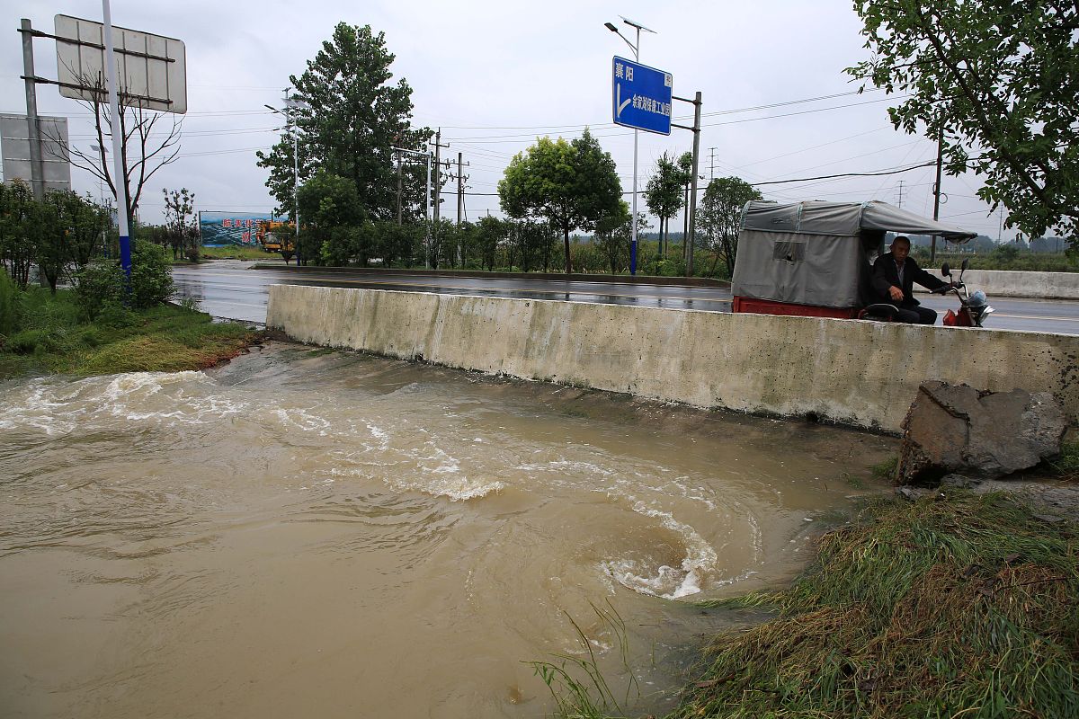 宝塔区姚店镇岳家塔溢洪道设计：保障安全、促进发展的关键