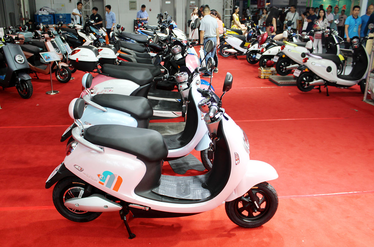 摘 要	IAbstract	II1 绪论	111选题背景及意义	1111选题背景	1112选题意义	112国内外研究现状	2121国外文献综述	2122国内文献综述	313研究内容与研究方法	4131研究内容	4132研究方法	42 核心概念和理论基础	521核心概念	5211电动摩托车	5212机动车	5213电动摩托车政策	522理论基础	6221新公共服务理论	6222治理理论	63佛山市