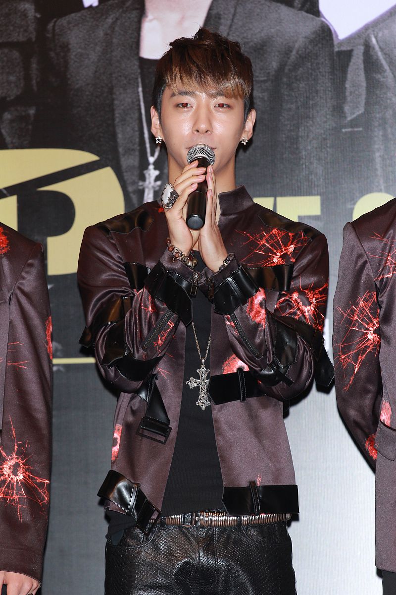 2013年6月21日,香港,韩国男子组合b.a.p香港站巡回演唱会记者会举行.b