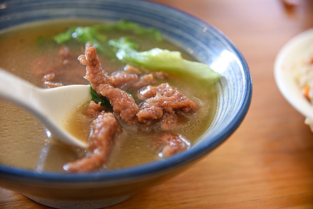 请帮我写1篇650字的博客文章主题是：西湖牛肉羹的做法