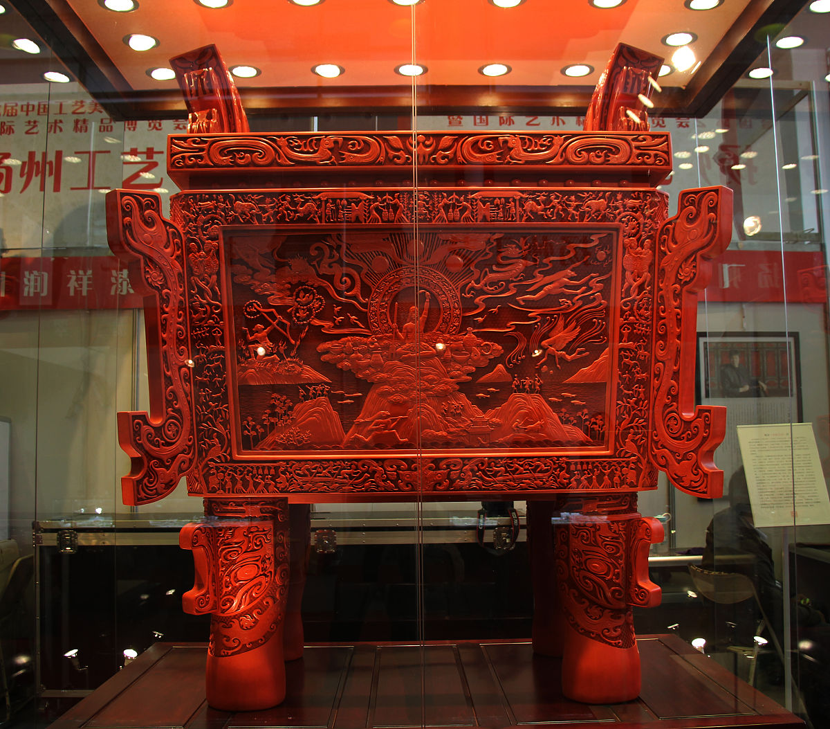 精卫填海中的精卫是什么鸟？揭秘神话传说中的神鸟