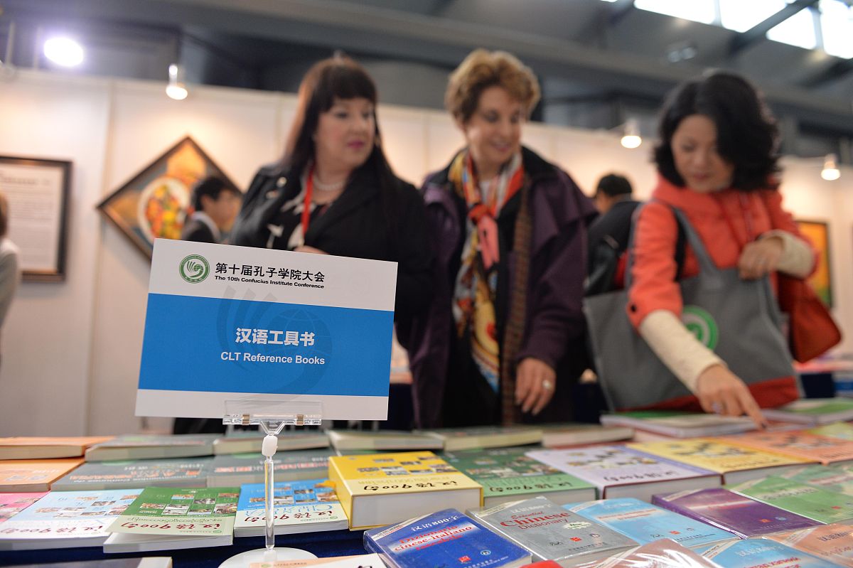 Dear LindaI hope this letter finds you well As the president of the Student Union I am writing to invite you to join us for a reading event at our universityThe event will take place on July 27th from