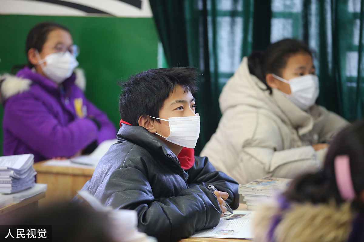 勐腊县民族中学2022年专业设置：语言、文学、艺术、理工等