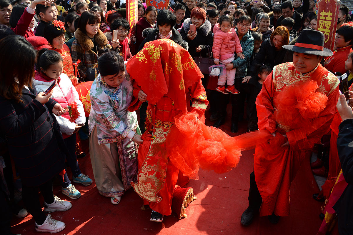 为什么常说男左女右？
