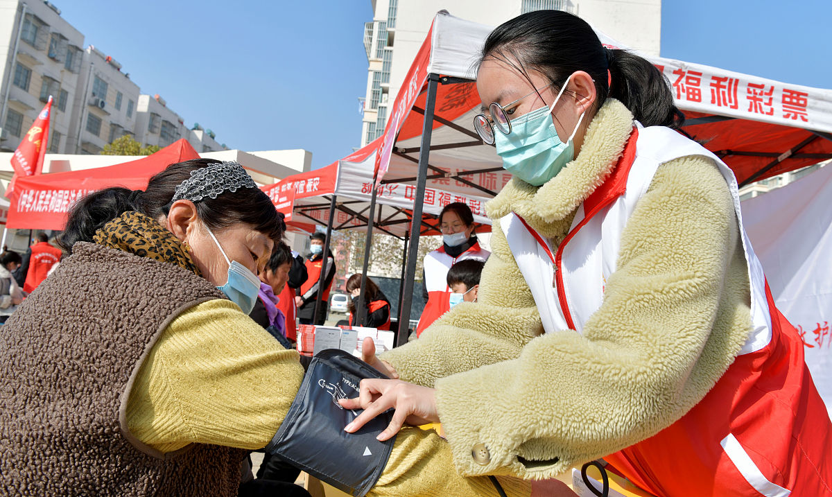2021年3月4日,在江苏东海经济开发区富华社区一居民小区内,新时代文明
