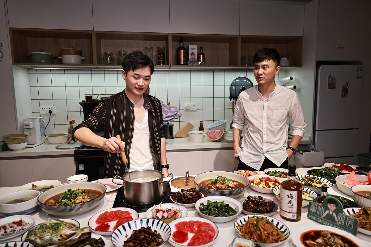 虾头男热门文案