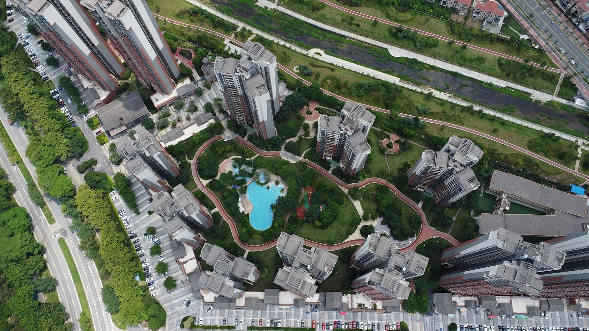 南京云锦美地小区基地文脉分析：开发商背景、配套设施、建筑设计等