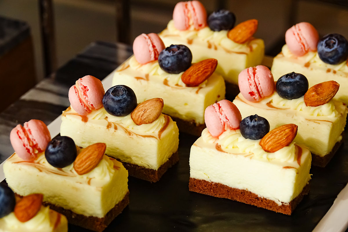 纯蛋糕：简单美味的甜点选择