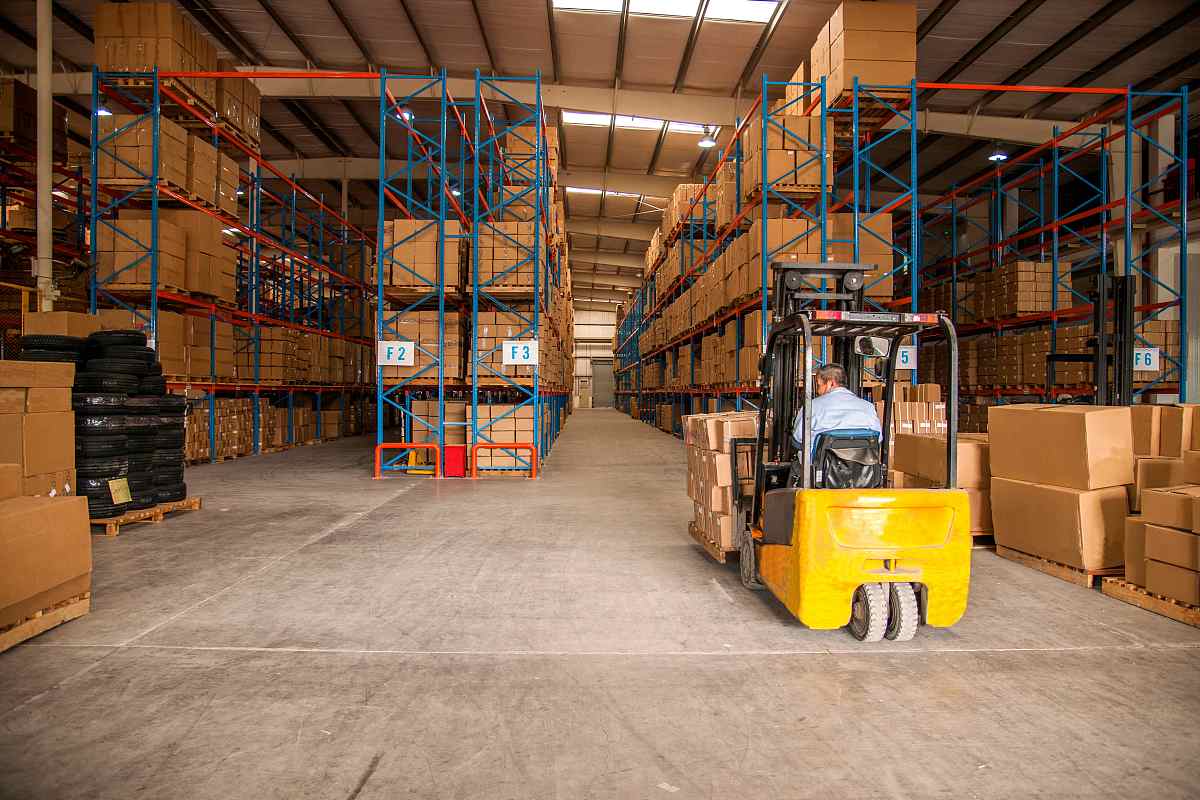 重庆电力高等专科学校物流管理专业怎么样？学什么？就业前景如何？