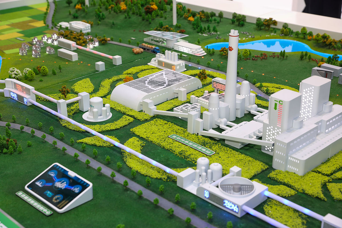 假设你是一位即将毕业的大学生正在写毕业论文但是重复率太高需要降低重复率请用中文对以下内容进行改写：国内的三维GIS研究也在不断发展。