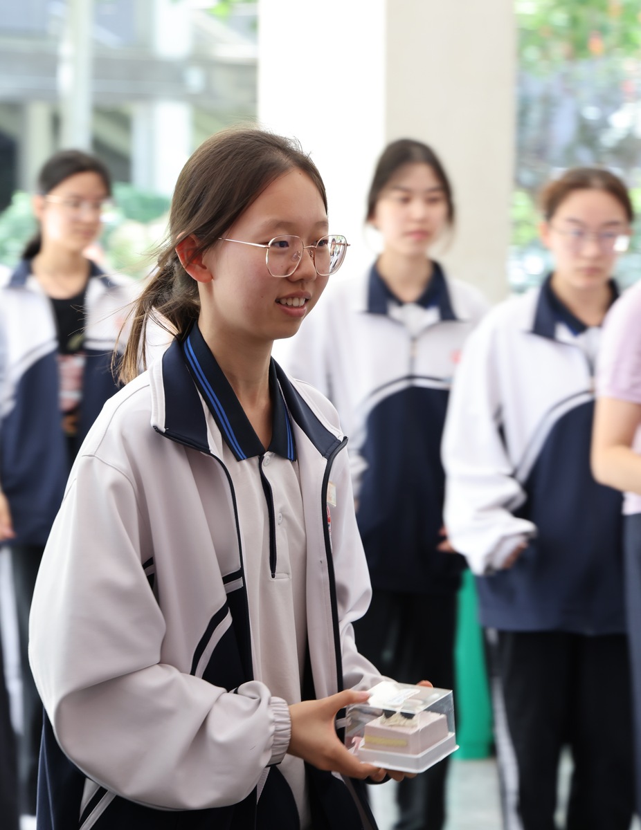 重庆光华女子学校校服：探秘优雅背后的文化传承