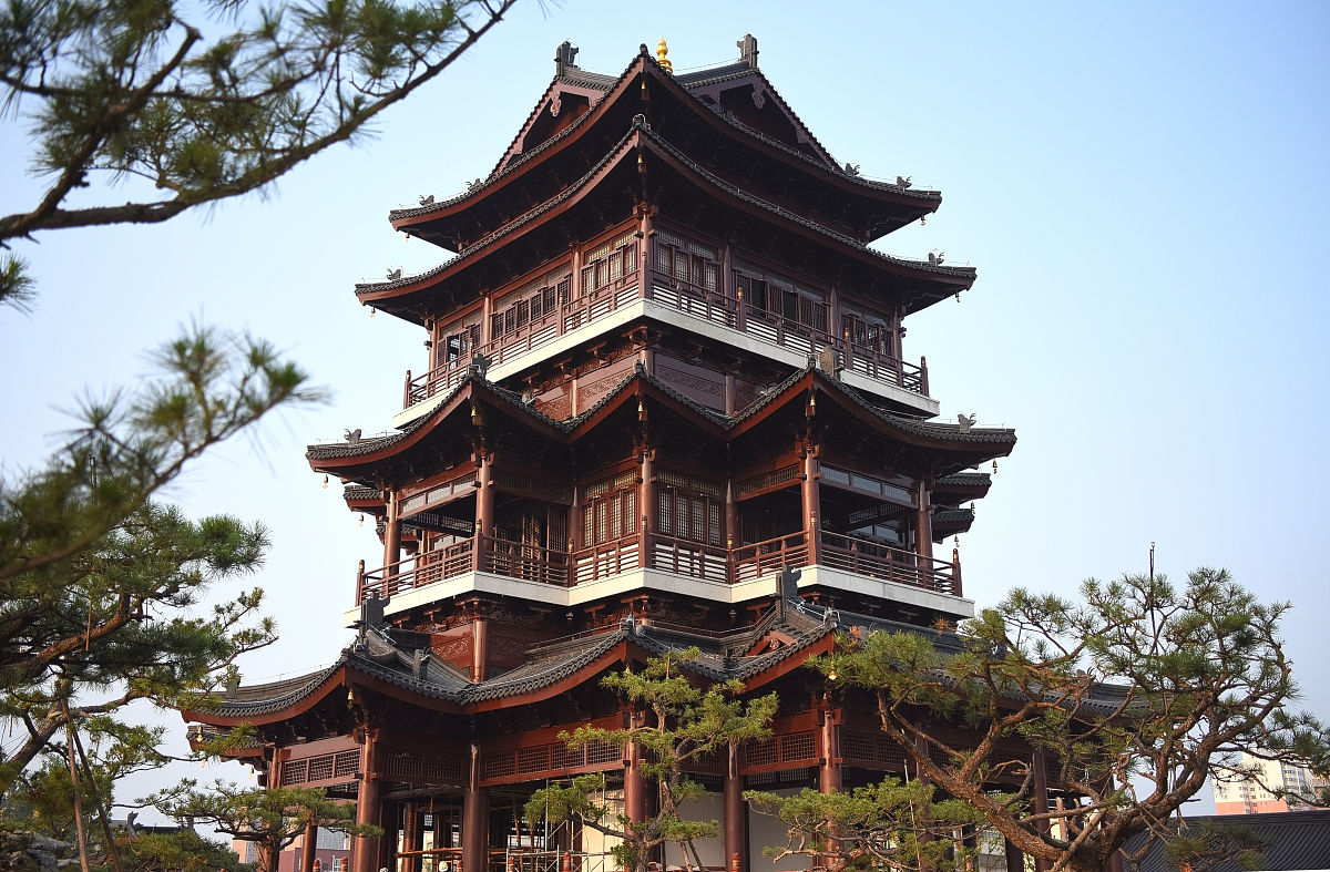 旅游主题公园组织管理：概念、原理、经营和模式演进
