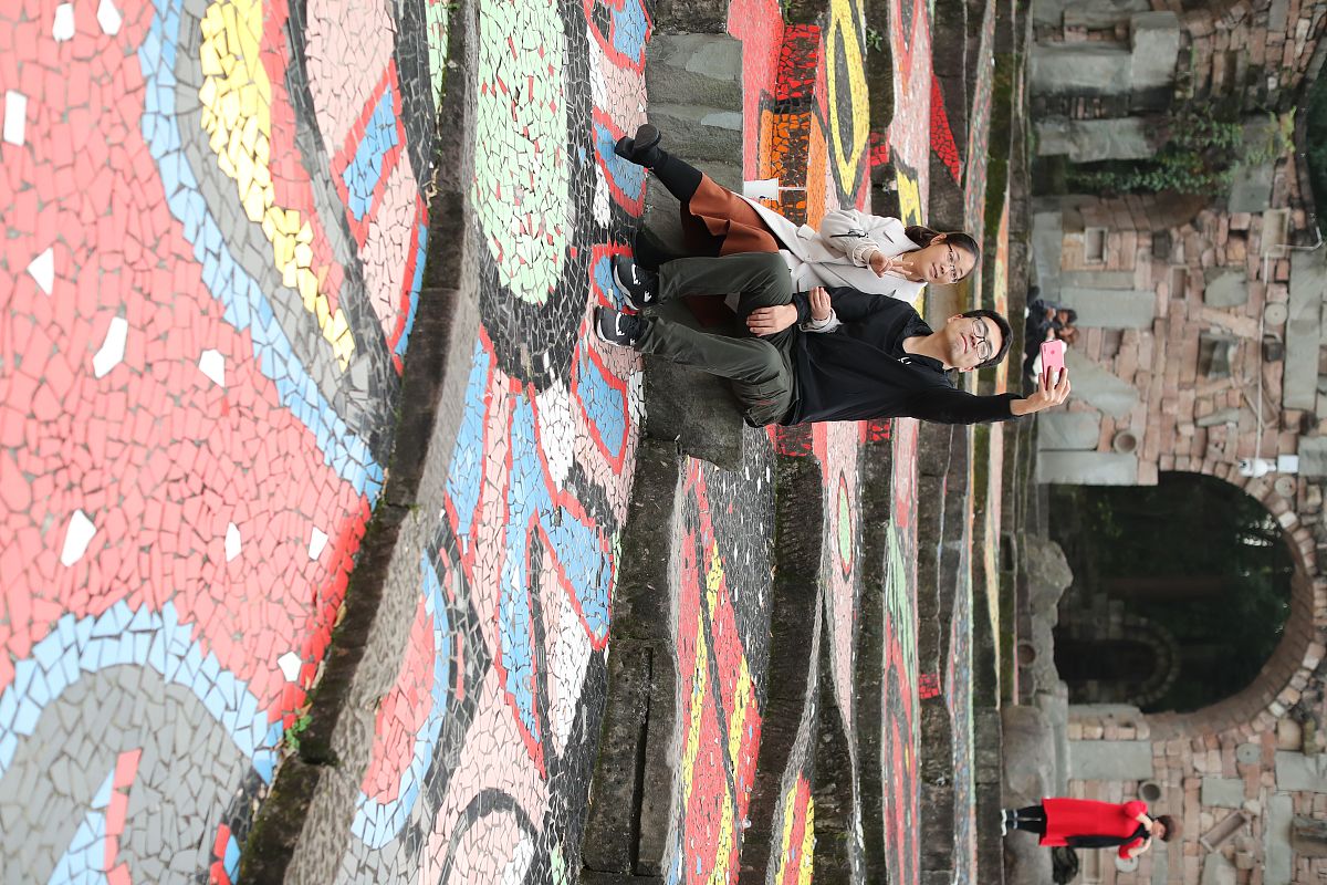 重庆应用技术职业学院是全日制大专吗？