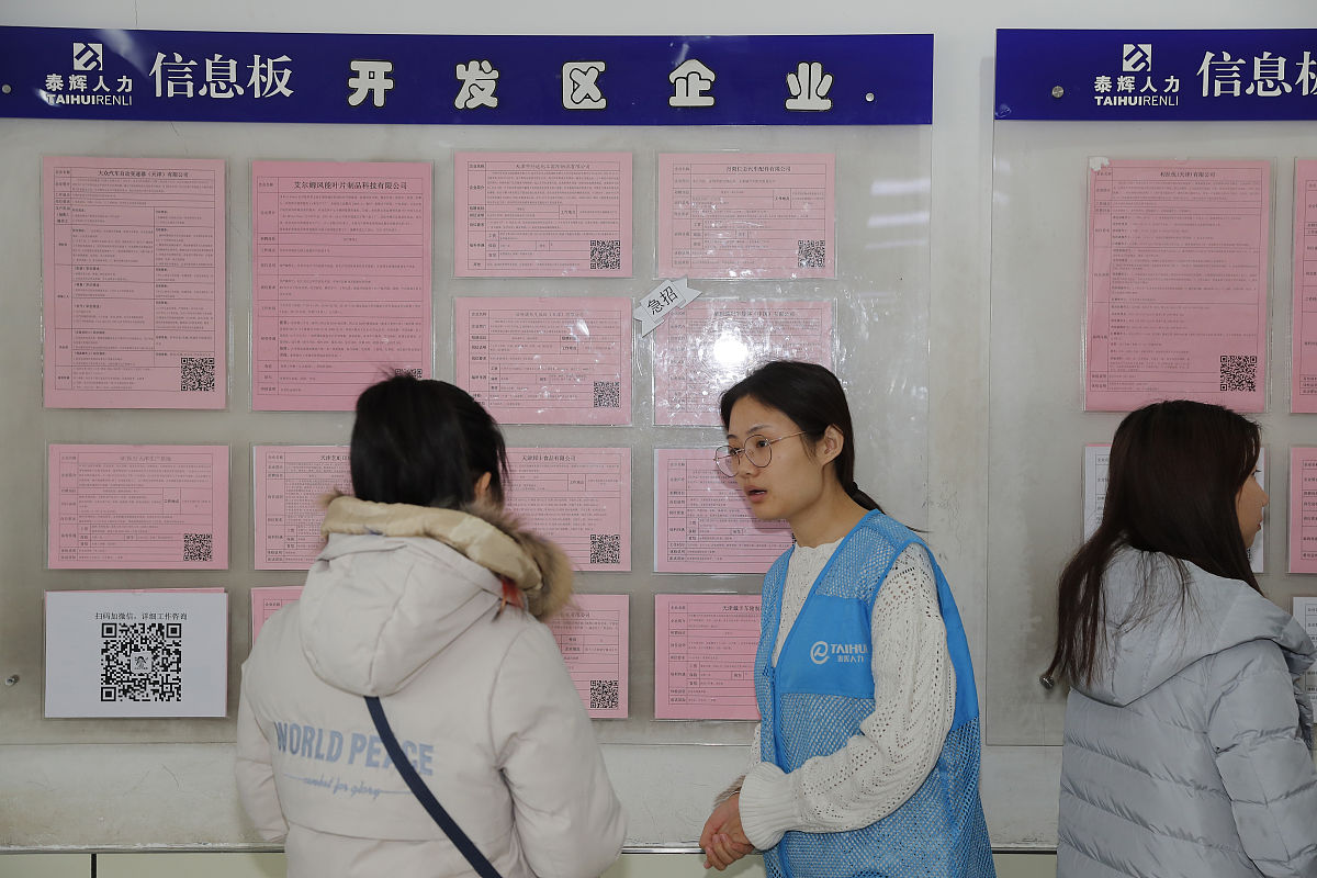 工作汇报自6月25日至今尿检569人次发检18人次家访次数57人次面谈301人宣传次数为23目前出所有37人内容加上家访目的200字左右