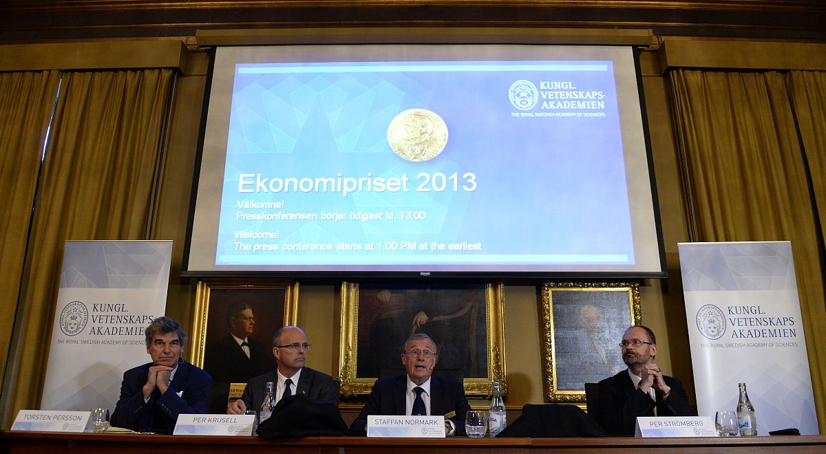 云南航空经济管理学院专业设置：经济、管理、航空运输、信息技术