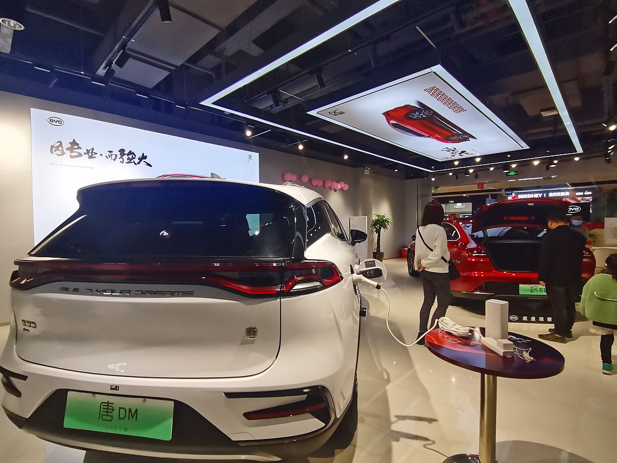 比亚迪汽车优缺点分析：性价比高，安全出色，但设计待提升