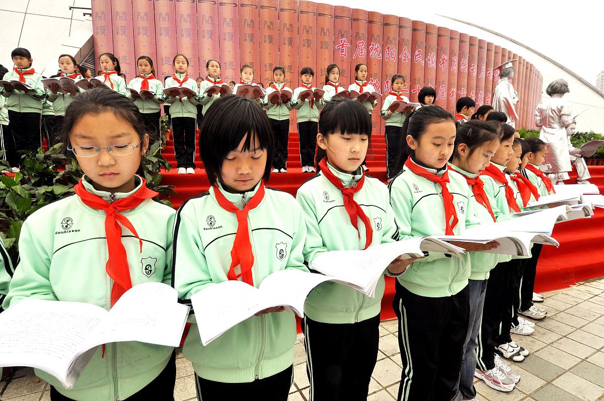 作为公司副总觉得 自己不能胜任写一篇辞掉副总职务的申请