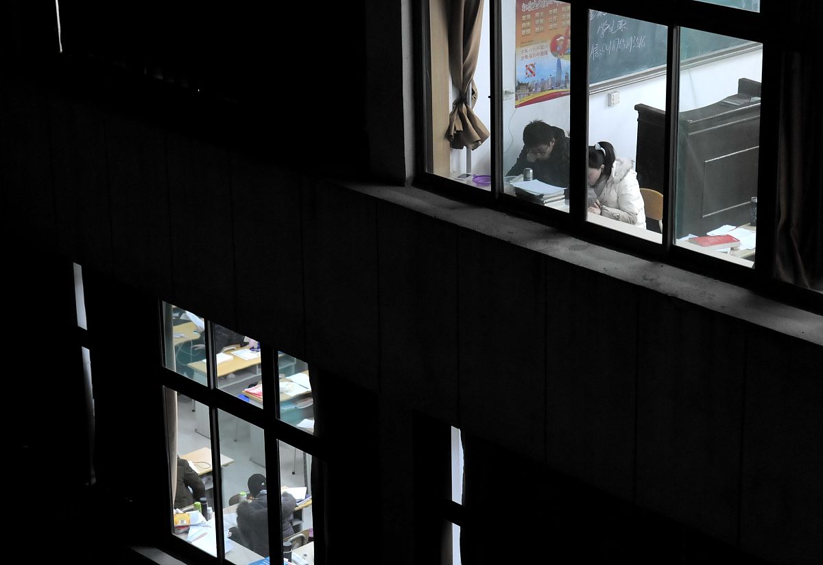 我是来自山东的文科高考考生我考了400分应该报考什么大学