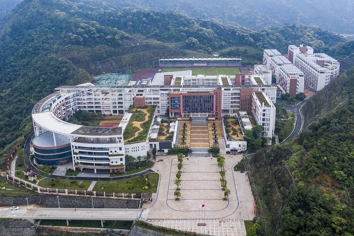 2023年六盘水市钟山区职业技术学校招生简章 - 培养未来的技术精英