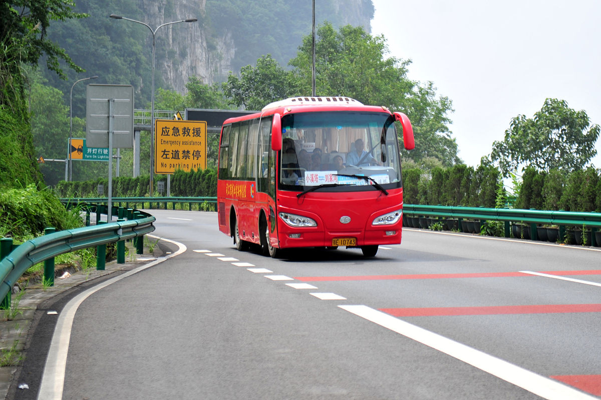 写一篇关于景交车的作用的文章