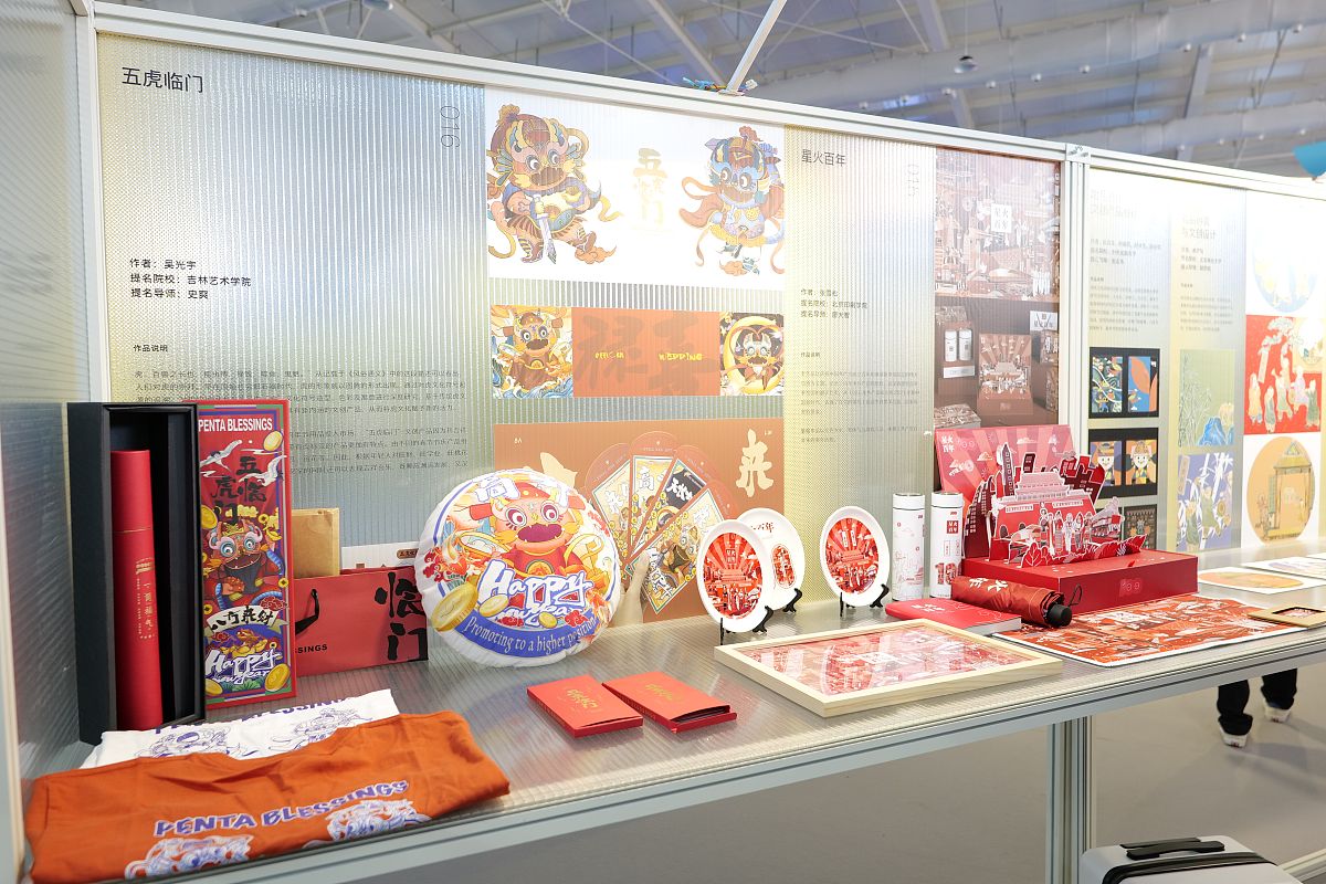 晋中艺术学校办学理念：以学生为本，注重实践，全面发展