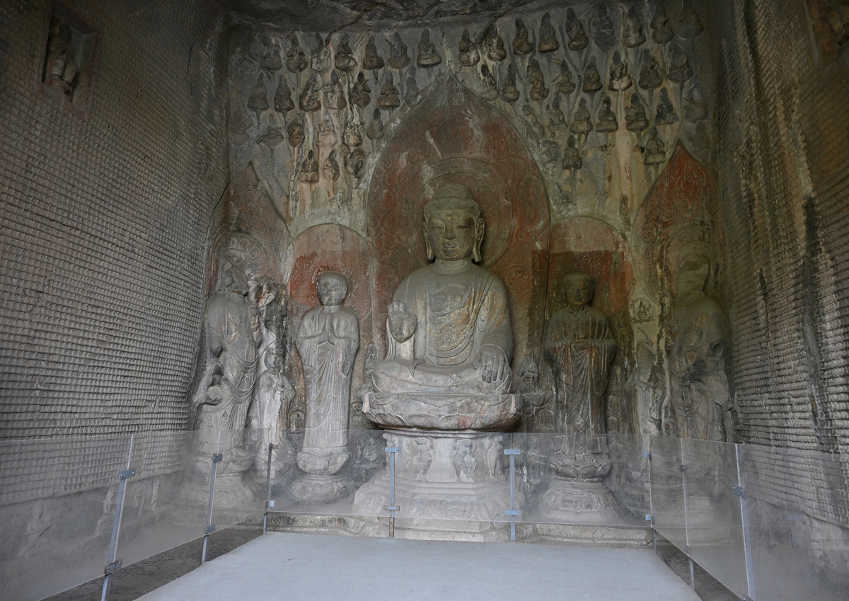 请洛阳市发展现状方面给论文《洛阳市旅游业发展现状及对策研究》写一个三千字的洛阳市旅游景点开发情况