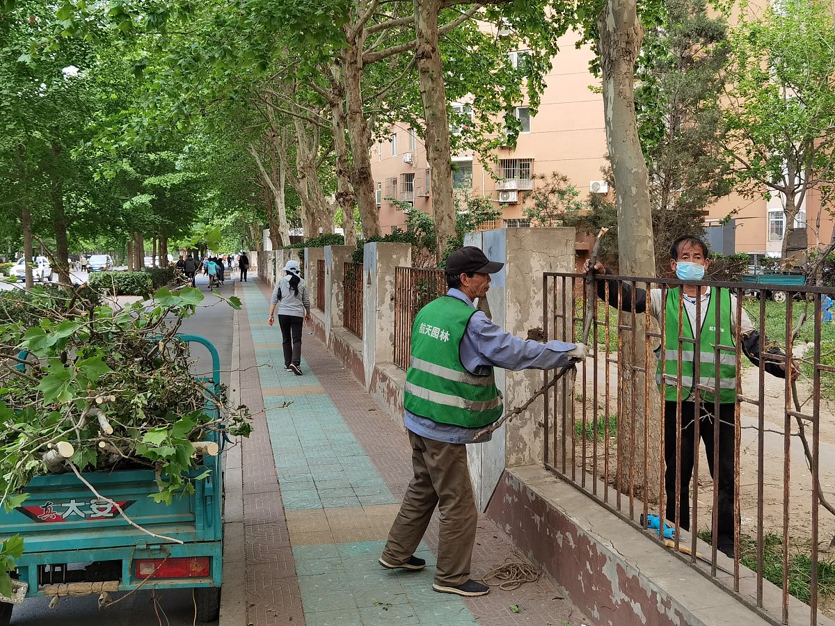 阐述老旧小区改造项目居民参与意愿的影响因素是多元化的有必要进行识别研究拟从居民参与动机、参与认同、参与意识、参与能力、参与感知等角度阐述老旧小区改造项目居民参与意愿的影响因素