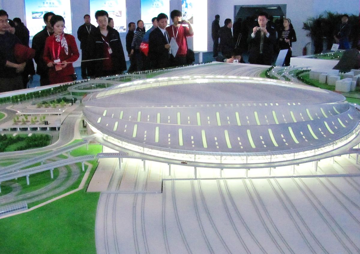 2010年12月8日,第十届中国国际现代化铁路技术装备展览会暨第七届世界