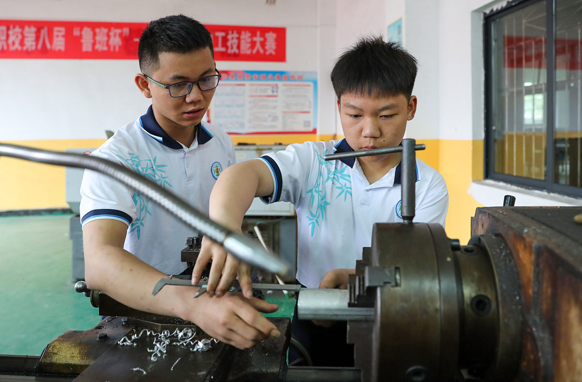 嵩明县职业高级中学2021年招生专业-附热门专业解读