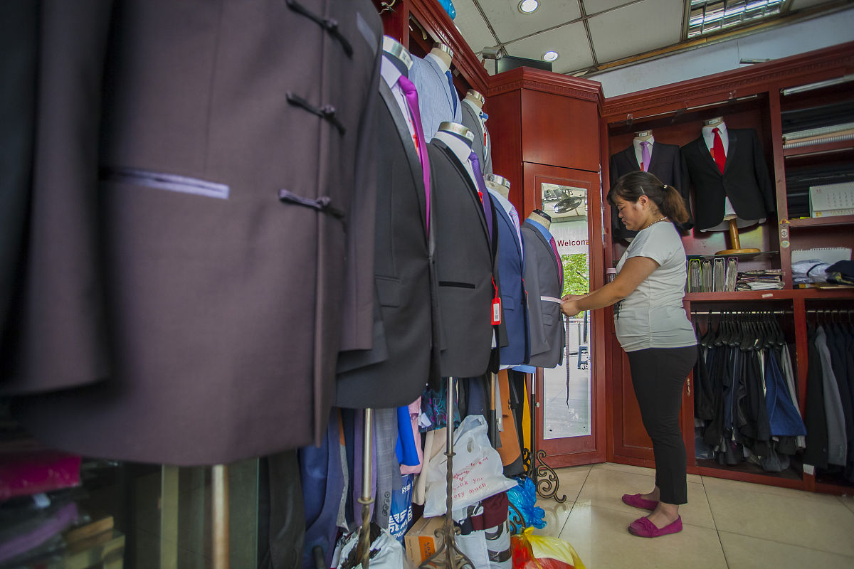 你现在的身份是一名铁路调度组织人员要参加论文职称评选文章题目为《独具匠心创新育人路——探索幼儿教育的创新实践》请对其提纲进行写作