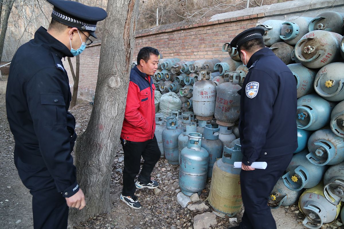 气瓶安全检查周期：盛装一般气体的气瓶多久检查一次？