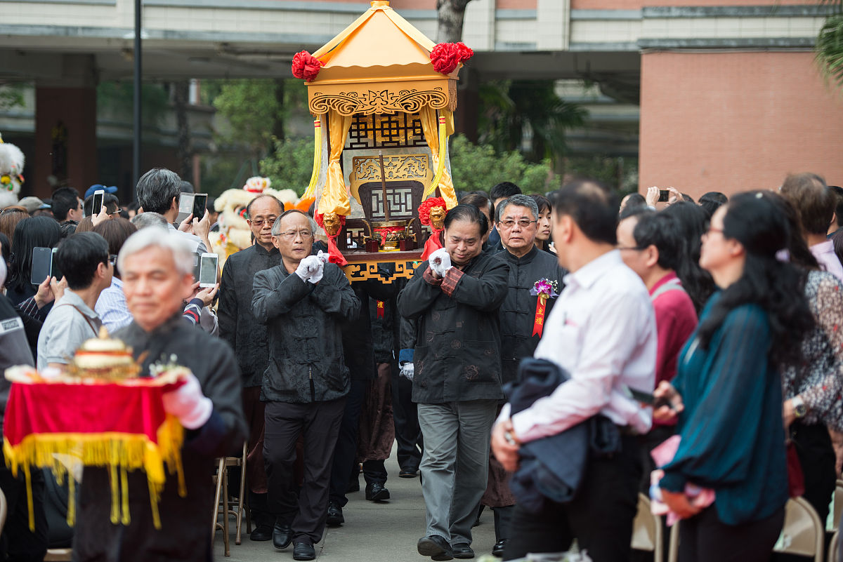 广东人拜神和中原人拜神有什么区别？习俗差异大揭秘