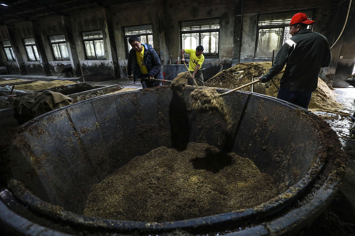 白酒制作工艺：从原料到成品的完整步骤