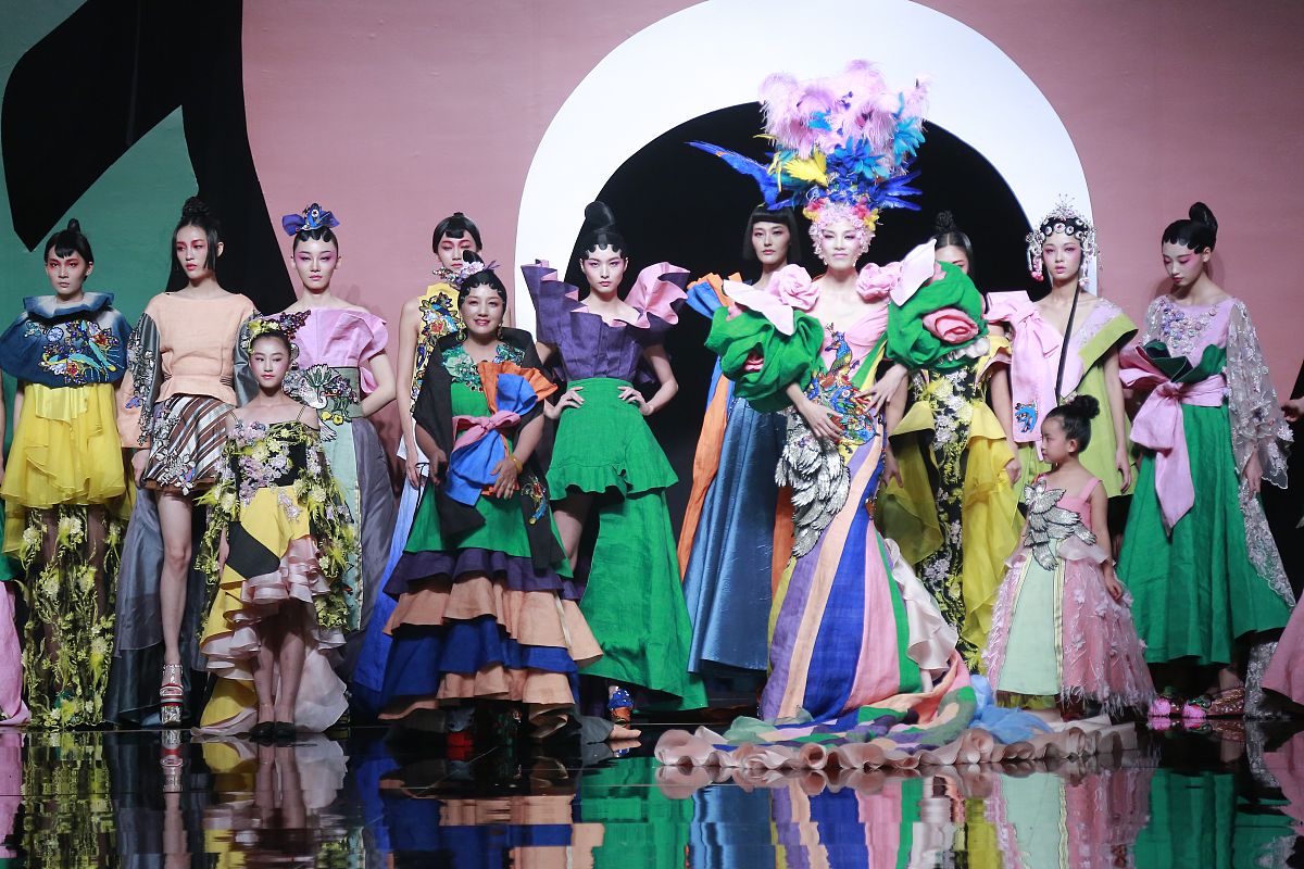 写一个文化传播有限公司实习报告