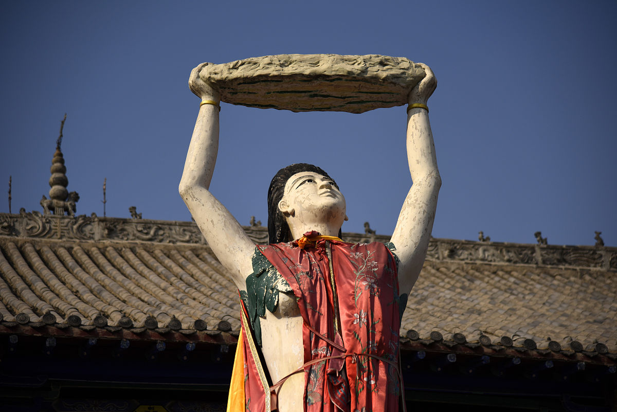 我国神话里的上古大神女娲和盘古到底谁出现的更早？写七百字文章